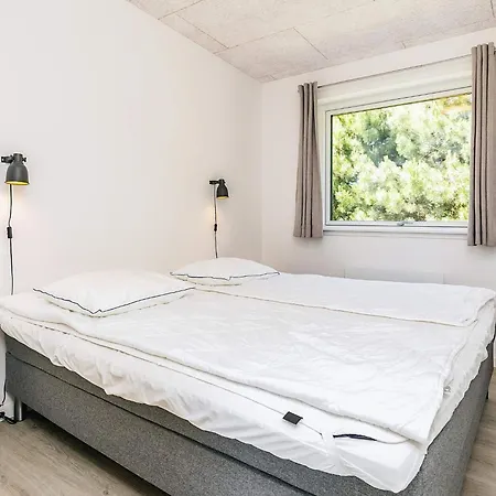 14 Person In Vaeggerlose-by Traum Bøtø By