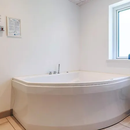 14 Person In Vaeggerlose-by Traum Tatil Evi Bøtø By