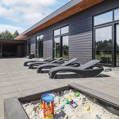 Feriehus 14 Person In Vaeggerlose-by Traum